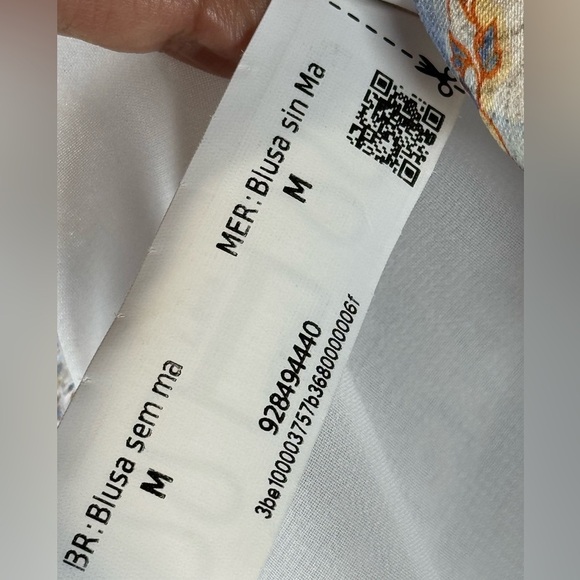 A COLLECTION White Blouse with Colorful Floral Design size m - Picture 9 of 16